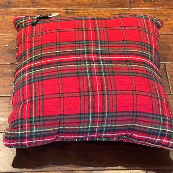 NWT Bee & Willow plaid flannel throw pillow 20” - Picture 4 of 8